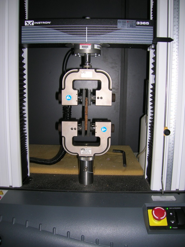 Tensile_testing_on_a_coir_composite